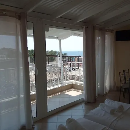 Golden Apartment